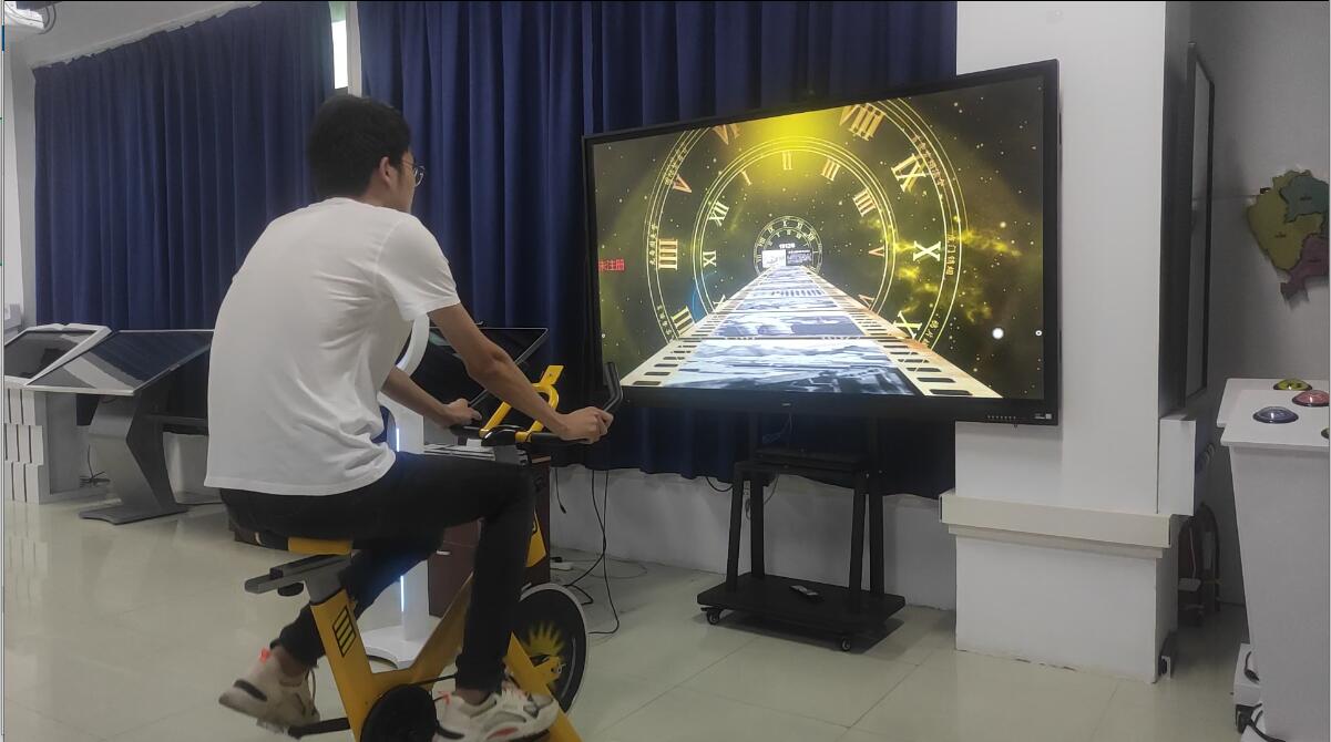 骑行中画面.jpg 骑行中画面.jpg